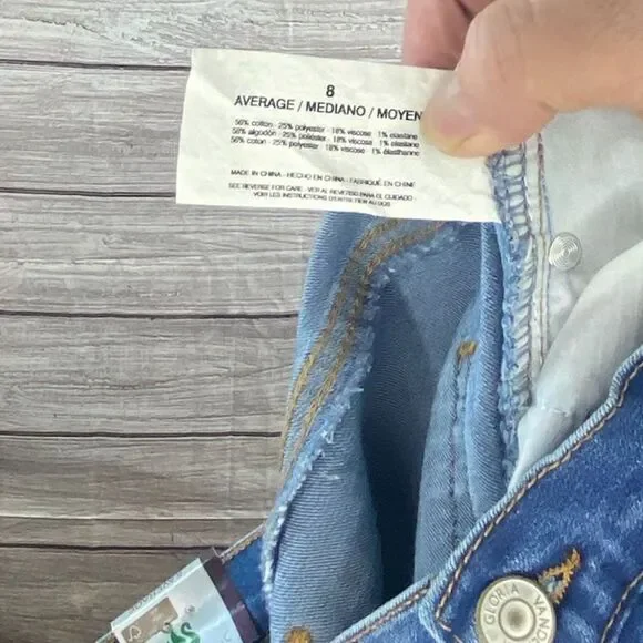 Ladies NWT size 8 average fit overall slimming jeans by Gloria Vanderbilt - Picture 13 of 13